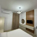Hotel Kaloshi 4*