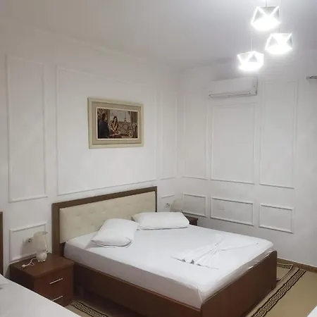 Отель Kaloshi 4*