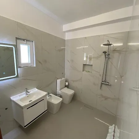 Hotel Kaloshi Mezez